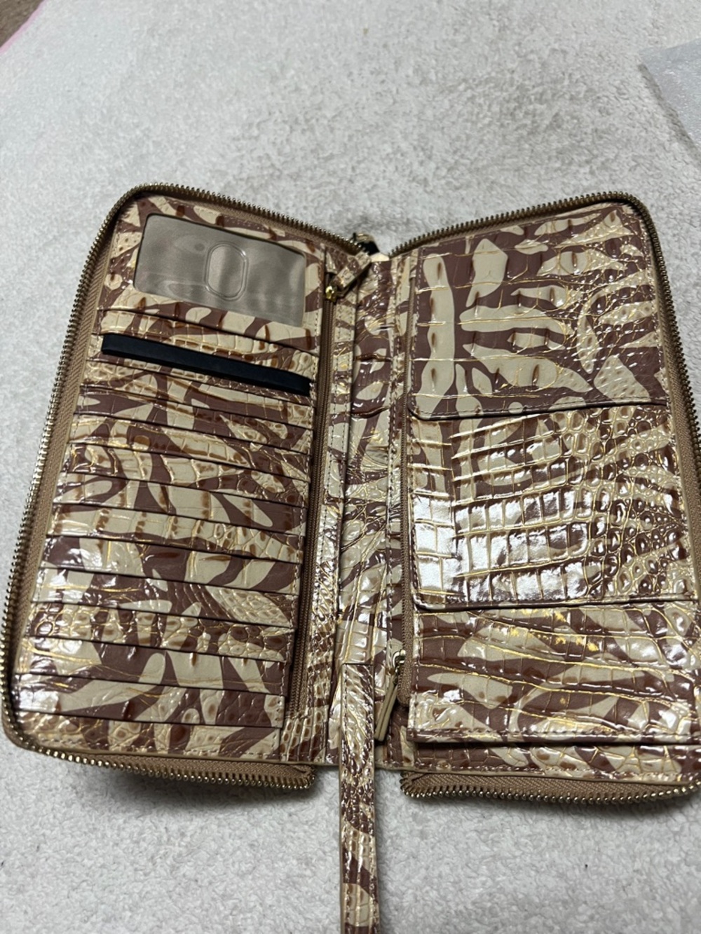 Brahmin Skyler Melbourne Leather Wristlet - Picture 3 of 8